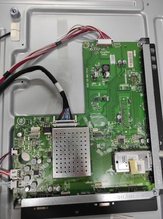 درخواست مین هایسنس 42T39C