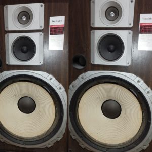 فروش استریو پنج طبقه ژاپنی پاناسونیک و دو عدد اسپیکر SB 2680 تکنیک بدنه چوبی